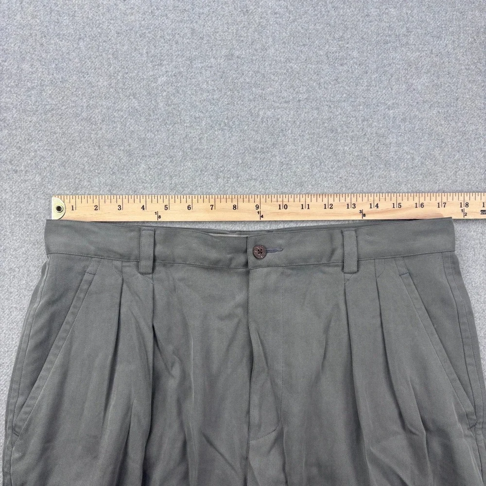 Tommy Bahama Shorts Mens 35 Gray 100% Silk‎ Pleated Herringbone Luxury *FLAW